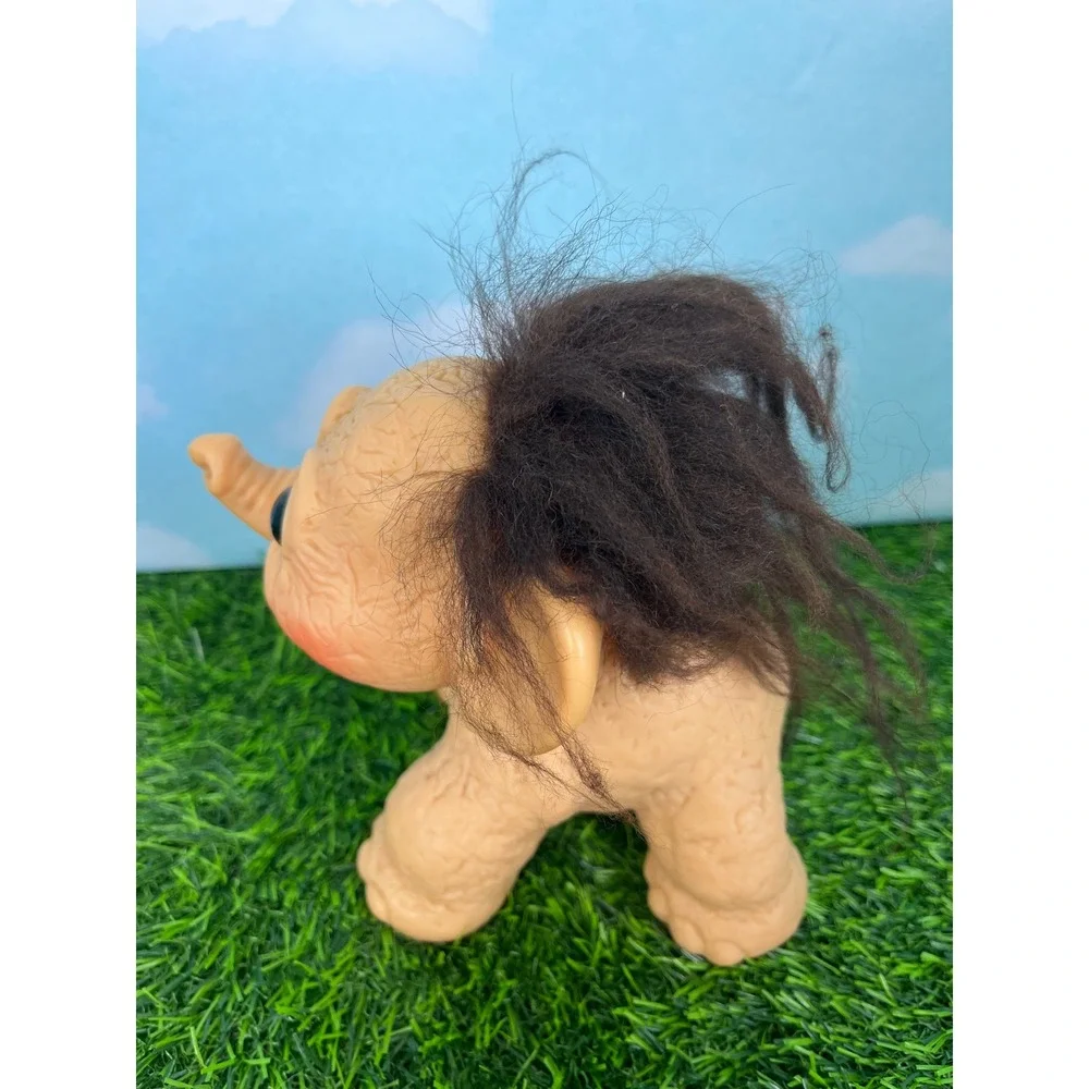 Vintage Dam Things Originals Elephant Troll Doll Brown Hair Amber Eyes 1964